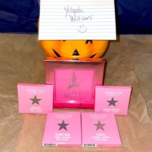 4 Artistry singles and 9 pan magnetic palette